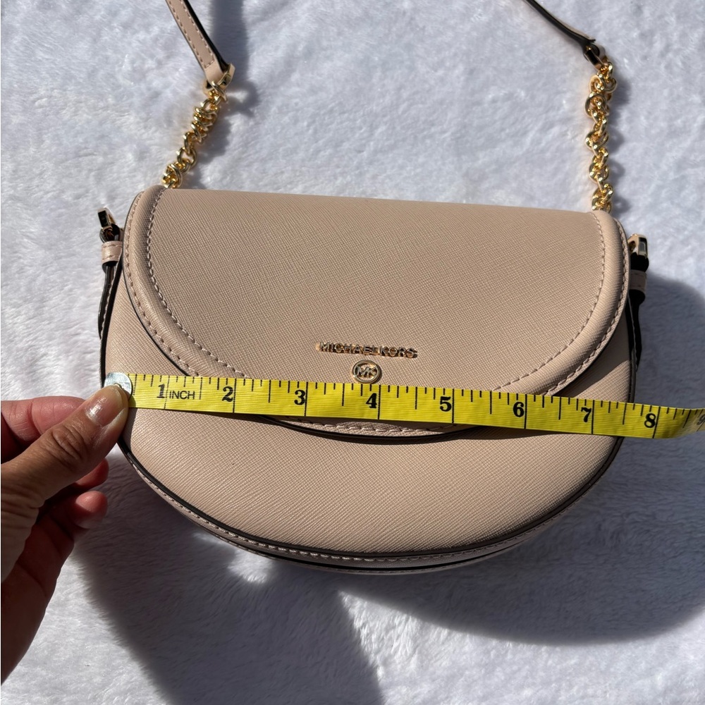 Michael Kors Cream Crossbody Bag with Flap Closure and Chain Strap